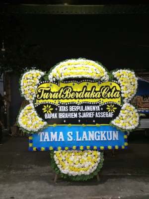 Papan Bunga Duka di Lemoe